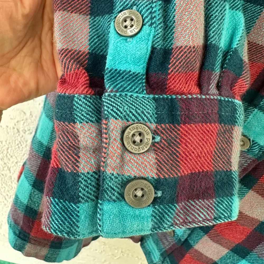 Patagonia Button Down Flannel Plaid Top Organic Cotton Size 4 Blue Red - Picture 5 of 6
